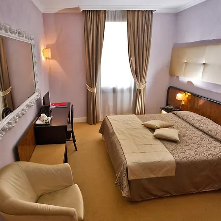 Hotel Regina Margherita 4*